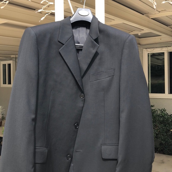 EUC Gianni Uomo Black Suit Size 40R - Picture 2 of 5